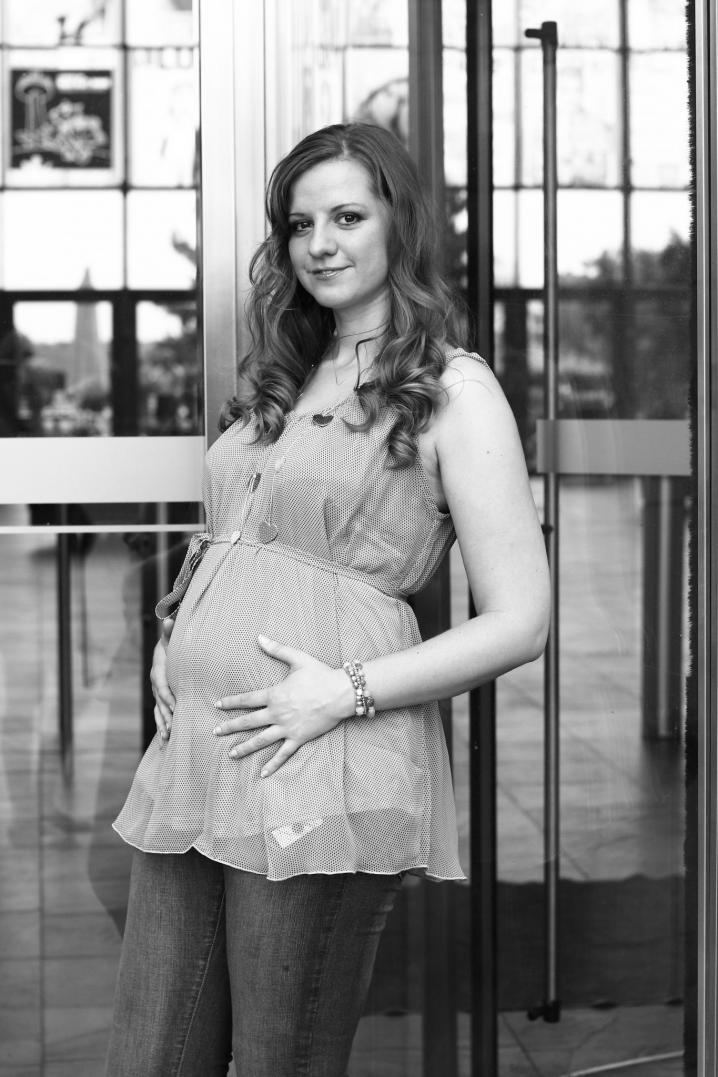 femme enceinte isabelle (2).JPG