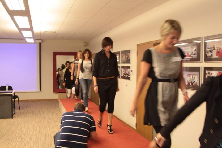 cours marcher en talons (66).JPG