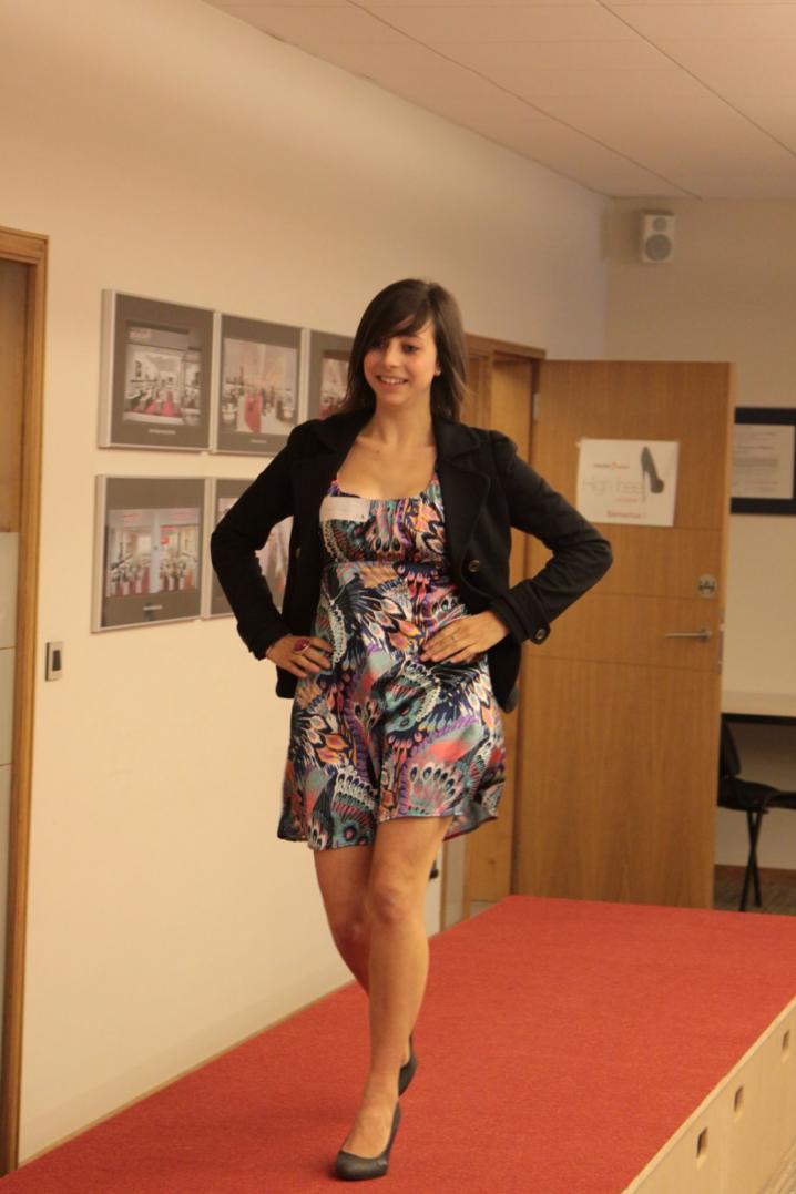 cours marcher en talons (44).JPG