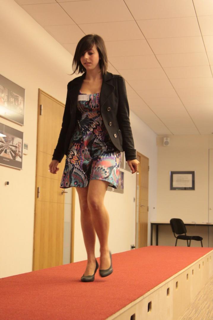 cours marcher en talons (32).JPG