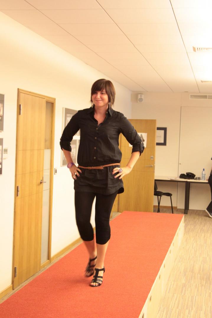 cours marcher en talons (41).JPG