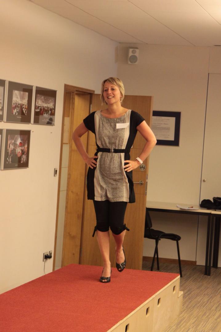 cours marcher en talons (42).JPG