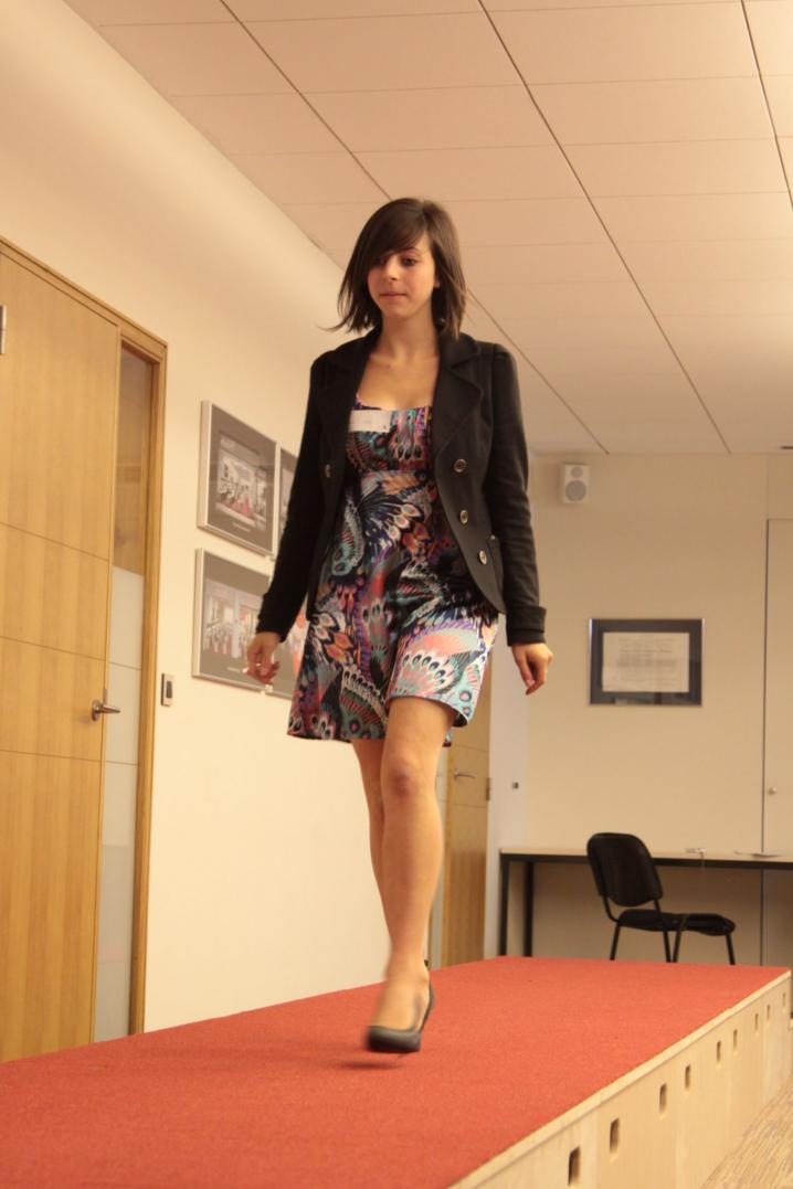 cours marcher en talons (31).JPG