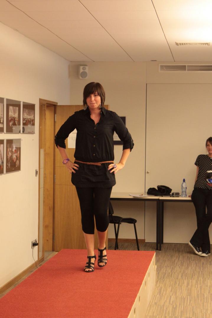 cours marcher en talons (40).JPG