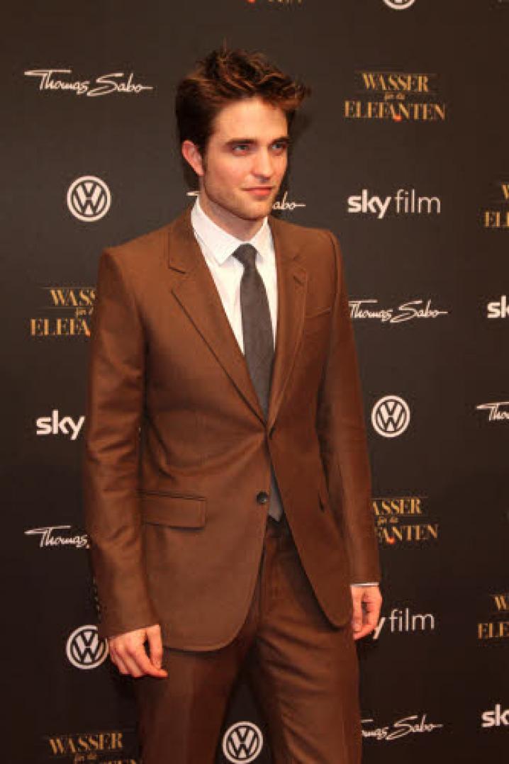 1 Robert Pattinson