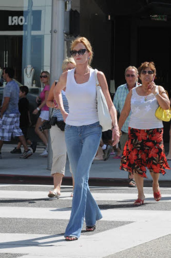 Melanie Griffith jeans