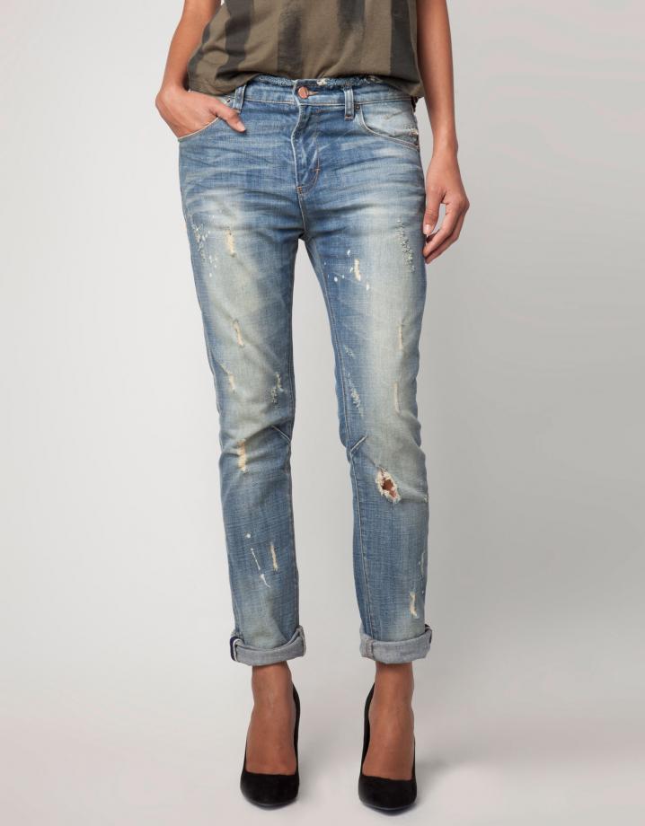 jeans-bershka-25.99-35.99.jpg NL