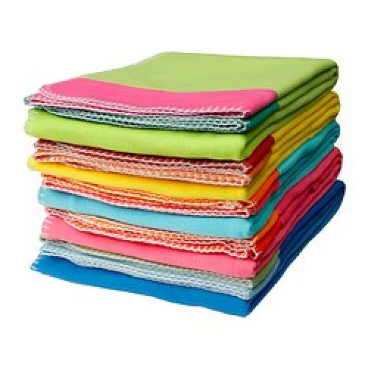 Ikea: plaid - 6,99 euro