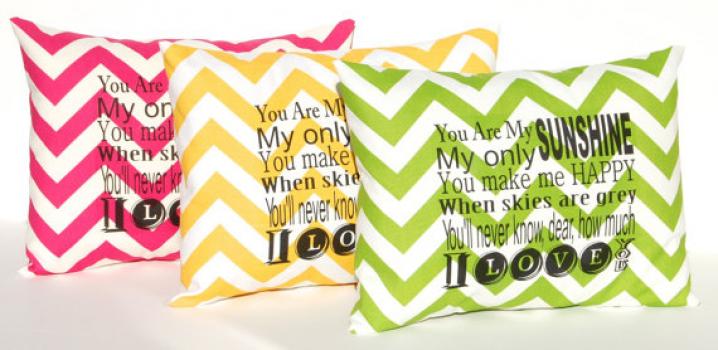 Festivehomedecor.com: kussen - 18,00 euro