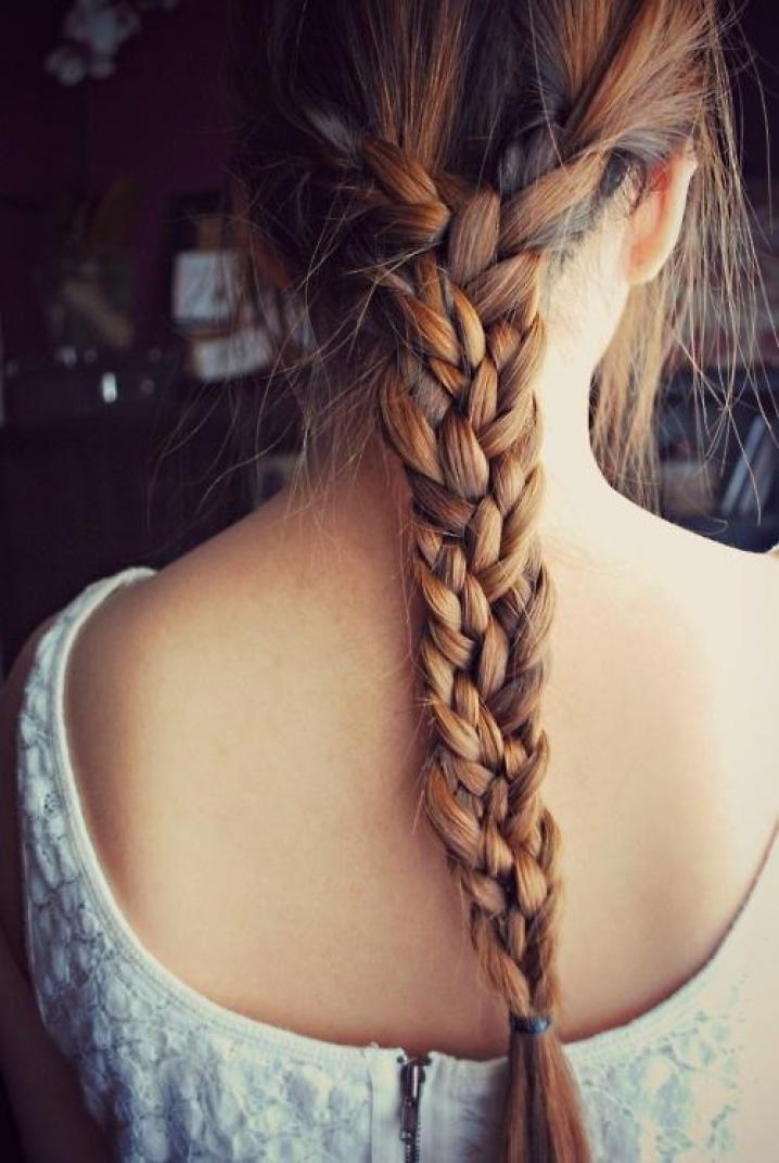 Vlecht met drie klassieke vlechten Foto: longhairstyleshowto