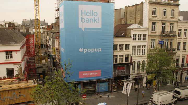 Hello bank! verrast met pop-up op Antwerpse Meir Hello bank! verrast met pop-up op Antwerpse Meir
