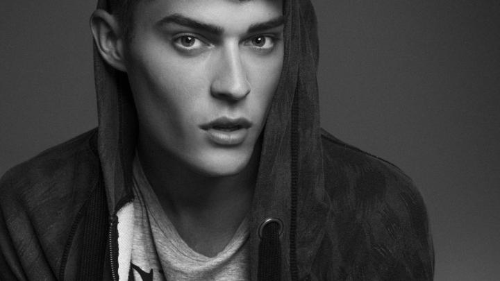 Dé modetip: Essentiel loves Cesar Casier Dé modetip: Essentiel loves Cesar Casier