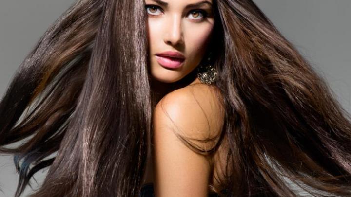 Les cheveux statiques, c'est fini! Les cheveux statiques, c'est fini!