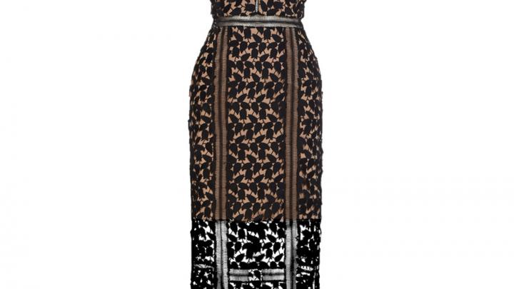 Must buy: de zwarte kanten feestjurk Must buy: de zwarte kanten feestjurk
