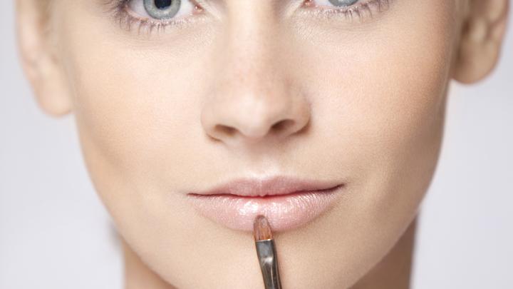Zo fiks jij die last-minute make-up foutjes Zo fiks jij die last-minute make-up foutjes