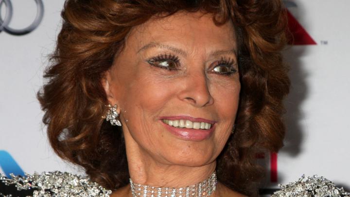 Sophia Loren in de nieuwe beautycampagne van D&G Sophia Loren in de nieuwe beautycampagne van D&G