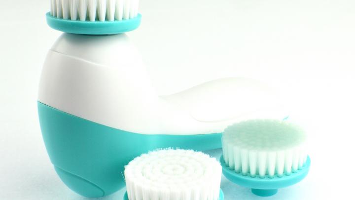 Brosse visage: on l'adopte Brosse visage: on l'adopte