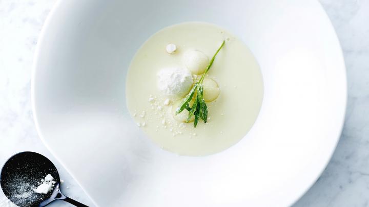 Koud soepje van witte chocolade Koud soepje van witte chocolade
