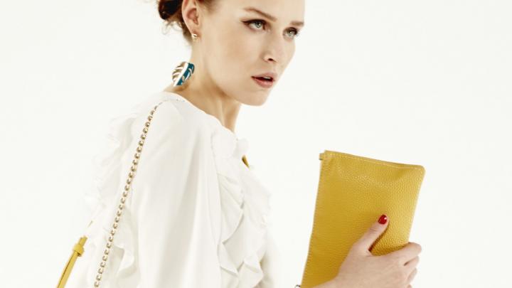 Must-have: met deze 17 clutches spring je in het oog Must-have: met deze 17 clutches spring je in het oog