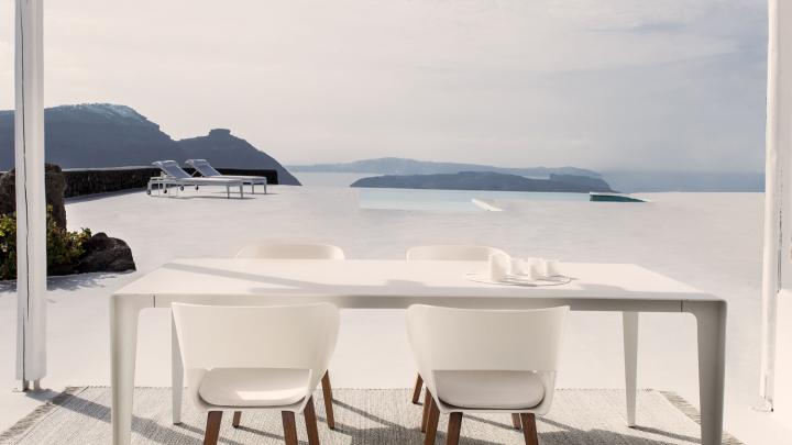 GAGNEZ 1 TABLE & 4 CHAISES TRIBÙ DE 3 282 € GAGNEZ 1 TABLE & 4 CHAISES TRIBÙ DE 3 282 €