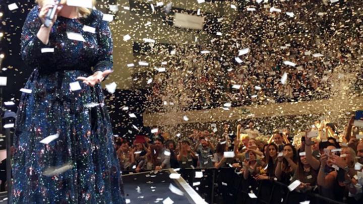 Adele chante et cause... Adele chante et cause...