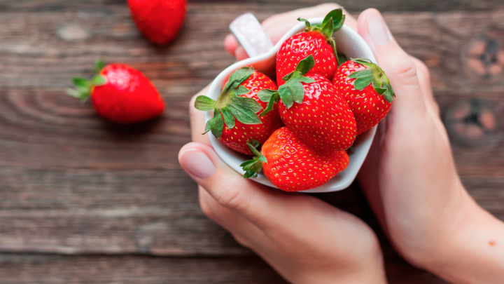 Dit is waarom je aardbeien moet föhnen Dit is waarom je aardbeien moet föhnen