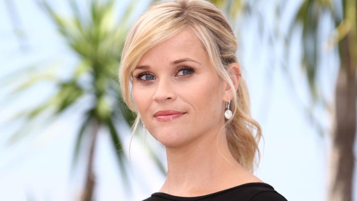 Reese Witherspoon en dochter lijken wel een tweeling Reese Witherspoon en dochter lijken wel een tweeling