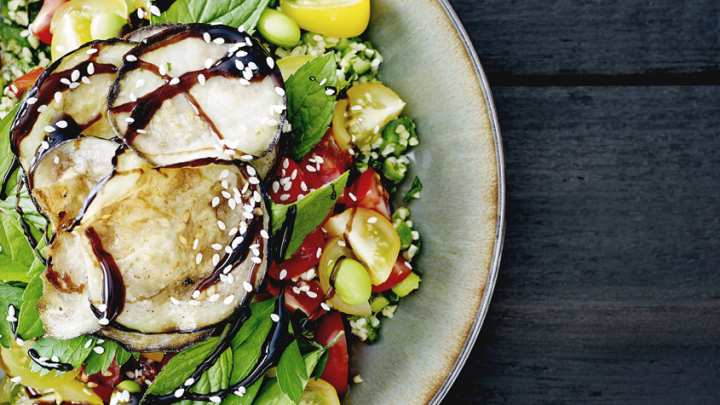 Recept: heerlijke Libanese taboulé met gebakken aubergines Recept: heerlijke Libanese taboulé met gebakken aubergines