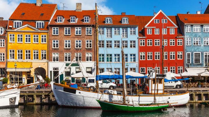 Mensen die in deze 10 landen wonen zijn het gelukkigst Mensen die in deze 10 landen wonen zijn het gelukkigst