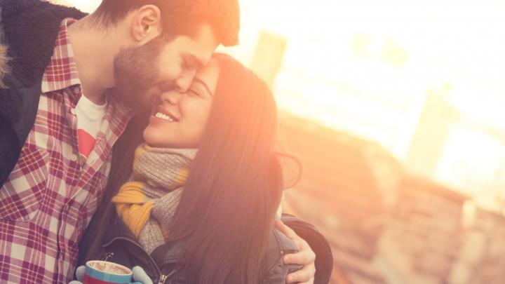 5 dingen die gebeuren met je lichaam als je verliefd bent 5 dingen die gebeuren met je lichaam als je verliefd bent
