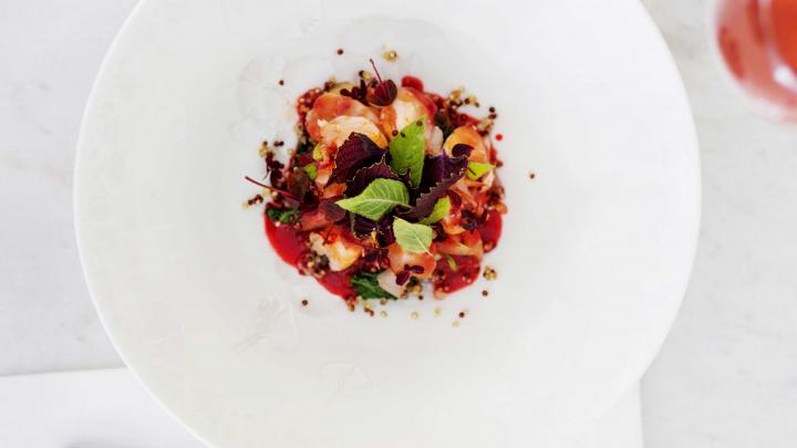 Recept: kreeft met quinoa en frambozencoulis met espelettepeper Recept: kreeft met quinoa en frambozencoulis met espelettepeper