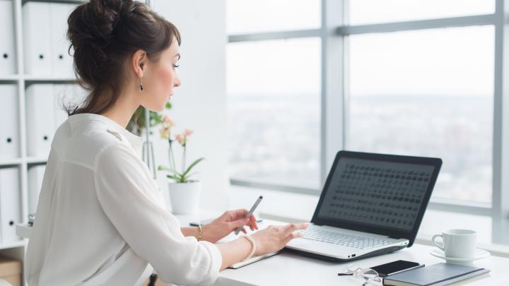 Op deze leeftijd is het salaris van vrouwen het hoogst Op deze leeftijd is het salaris van vrouwen het hoogst