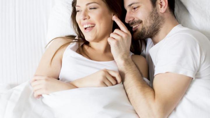 Dit verrassend signaal wijst volgens de wetenschap op een gelukkige relatie Dit verrassend signaal wijst volgens de wetenschap op een gelukkige relatie