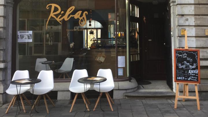 Ribas: tussen koffie en kunst Ribas: tussen koffie en kunst