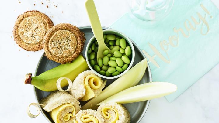 Smullen met de huisgemaakte koekjes Smullen met de huisgemaakte koekjes