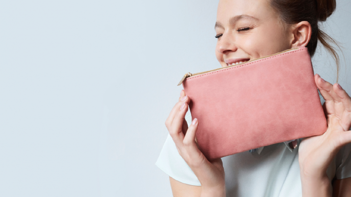 Hét accessoire voor het najaar vind je deze maand bij Feeling Hét accessoire voor het najaar vind je deze maand bij Feeling