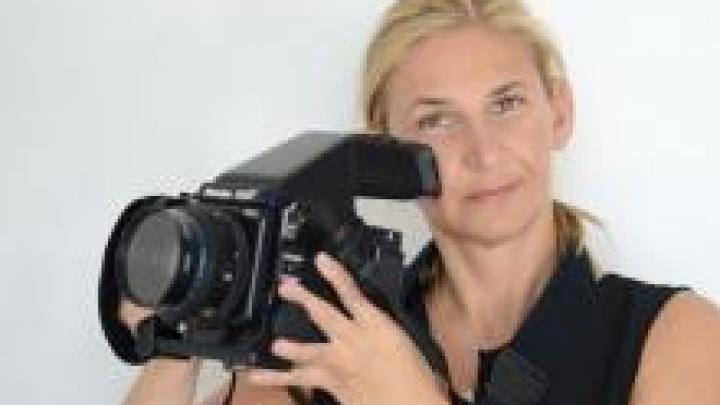 Ontdek de Amazones van fotografe Florence D'elle. Een nieuw begin na borstkanker. Ontdek de Amazones van fotografe Florence D'elle. Een nieuw begin na borstkanker.