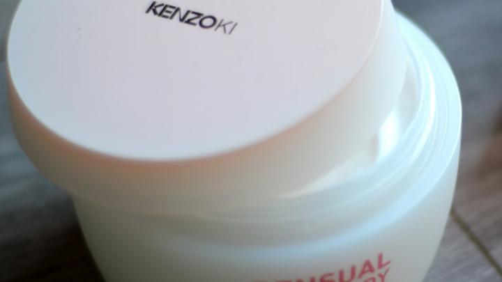 Feeling Favoriet: Sensual Bare Body Cream van Kenzoki Feeling Favoriet: Sensual Bare Body Cream van Kenzoki