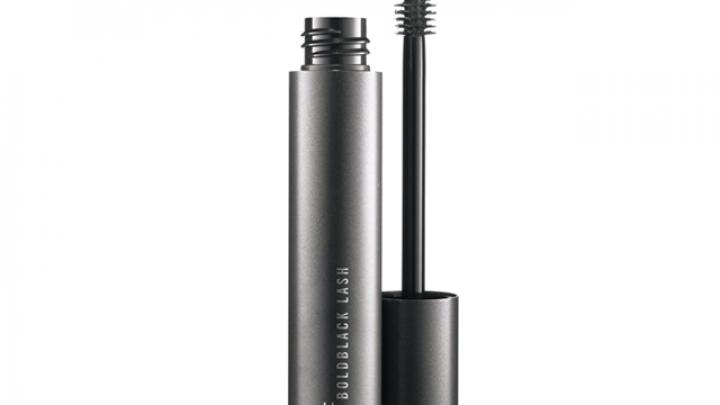 Feeling Favoriet: Studio Fix Boldblack Lash van M.A.C. Feeling Favoriet: Studio Fix Boldblack Lash van M.A.C.
