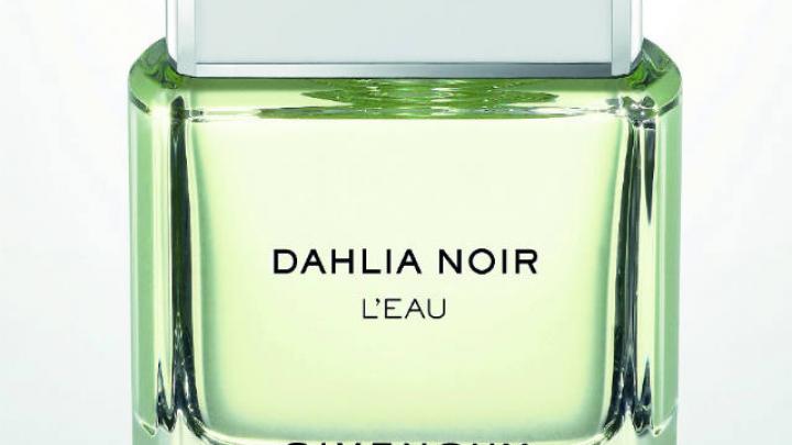 Parfum van de week: Dahlia Noir van Givenchy Parfum van de week: Dahlia Noir van Givenchy