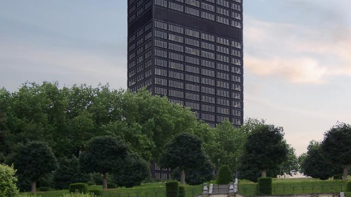 Ontdek Cube 3: tijdelijk sterrenrestaurant met zicht op Brussel Ontdek Cube 3: tijdelijk sterrenrestaurant met zicht op Brussel