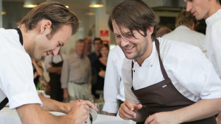 Tafelen met vijfentwintig top-chefs Tafelen met vijfentwintig top-chefs