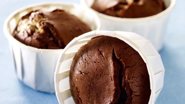 Slank met chocolade: moelleux met twee soorten chocolade Slank met chocolade: moelleux met twee soorten chocolade
