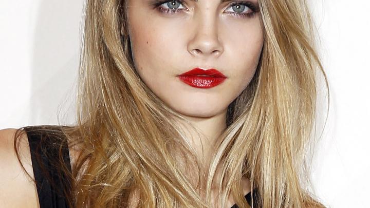 DIY: perfecte rode lippen à la Cara Delevigne DIY: perfecte rode lippen à la Cara Delevigne
