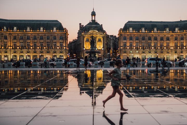 ge rh expert Facebook lance des City Guides, le premier est dédié à Bordeaux