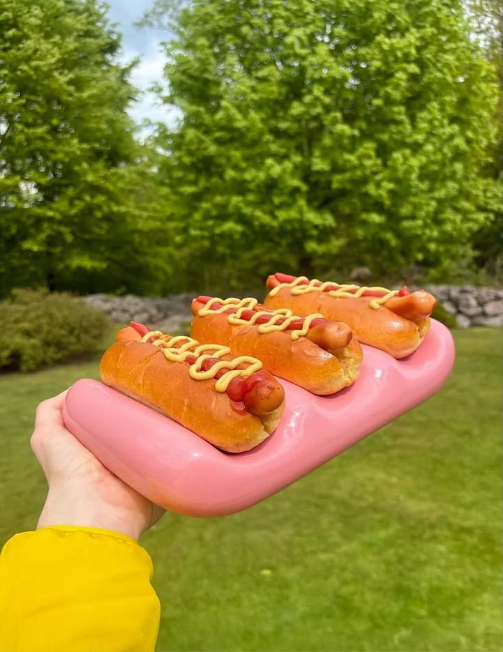 Hotdog plate
