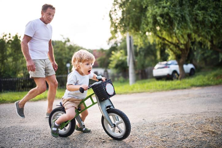 Belichamen Goedkeuring Wereldvenster Leren fietsen: loopfiets of zijwieltjes? - Libelle Mama