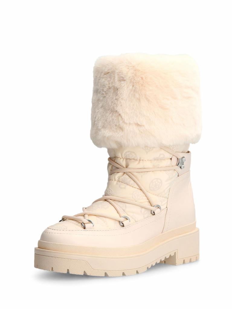 Après-skiboot (189 euro), van Guess.