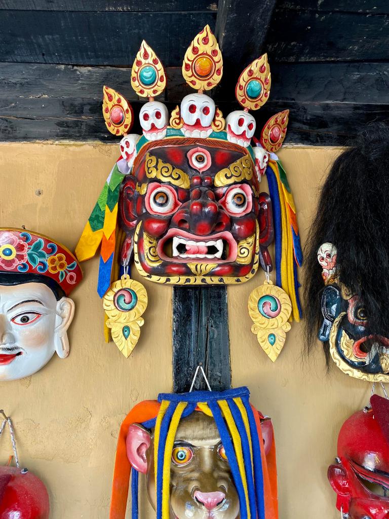 Traditionele maskers in Bhutan. 