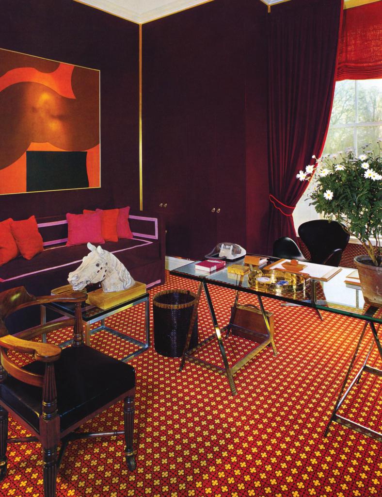 De dressing van impressario Peter Saunders in Wiltshire, in 1965